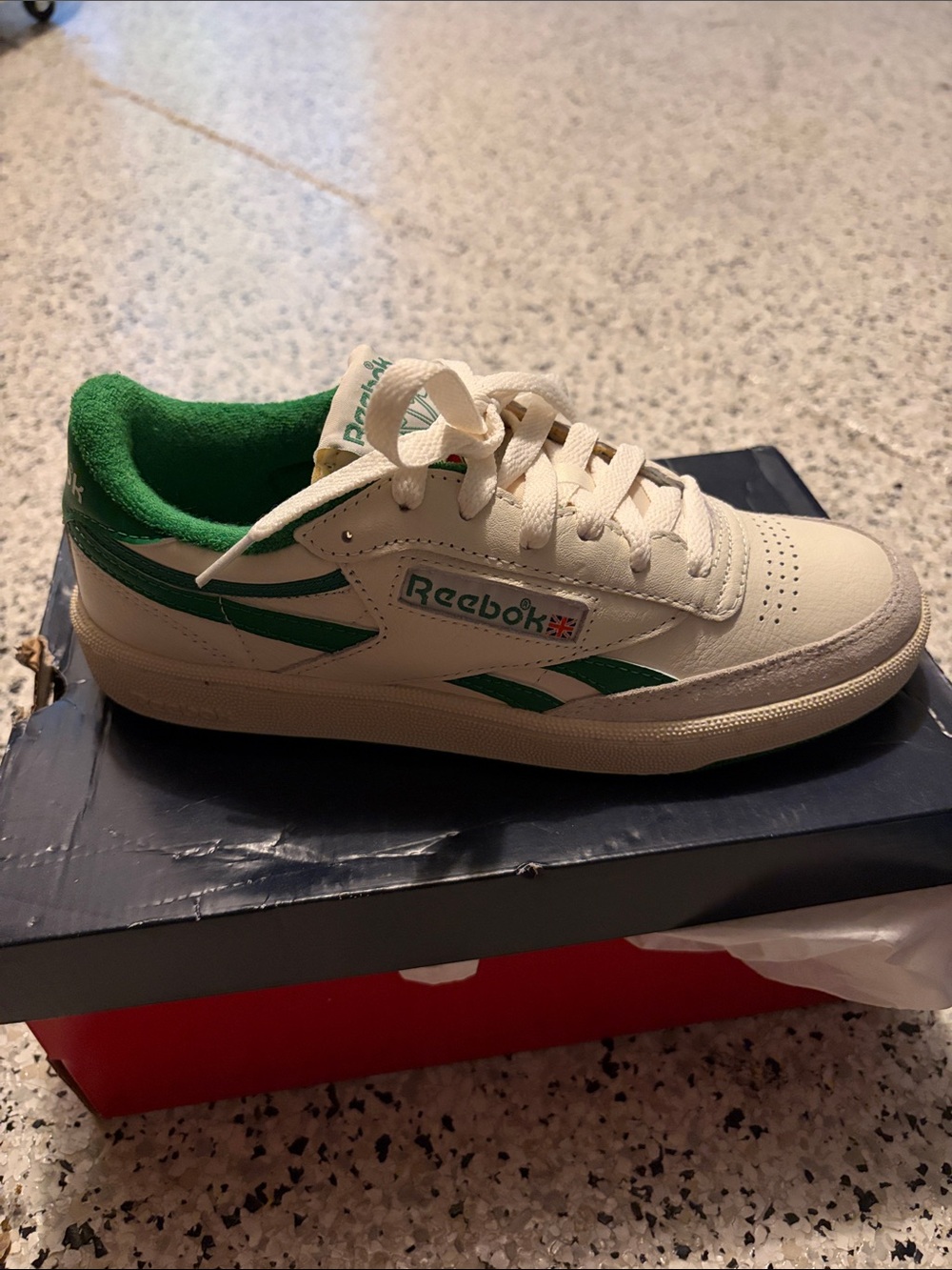 Reebok Kids Low-Top Sneaker in White and Green